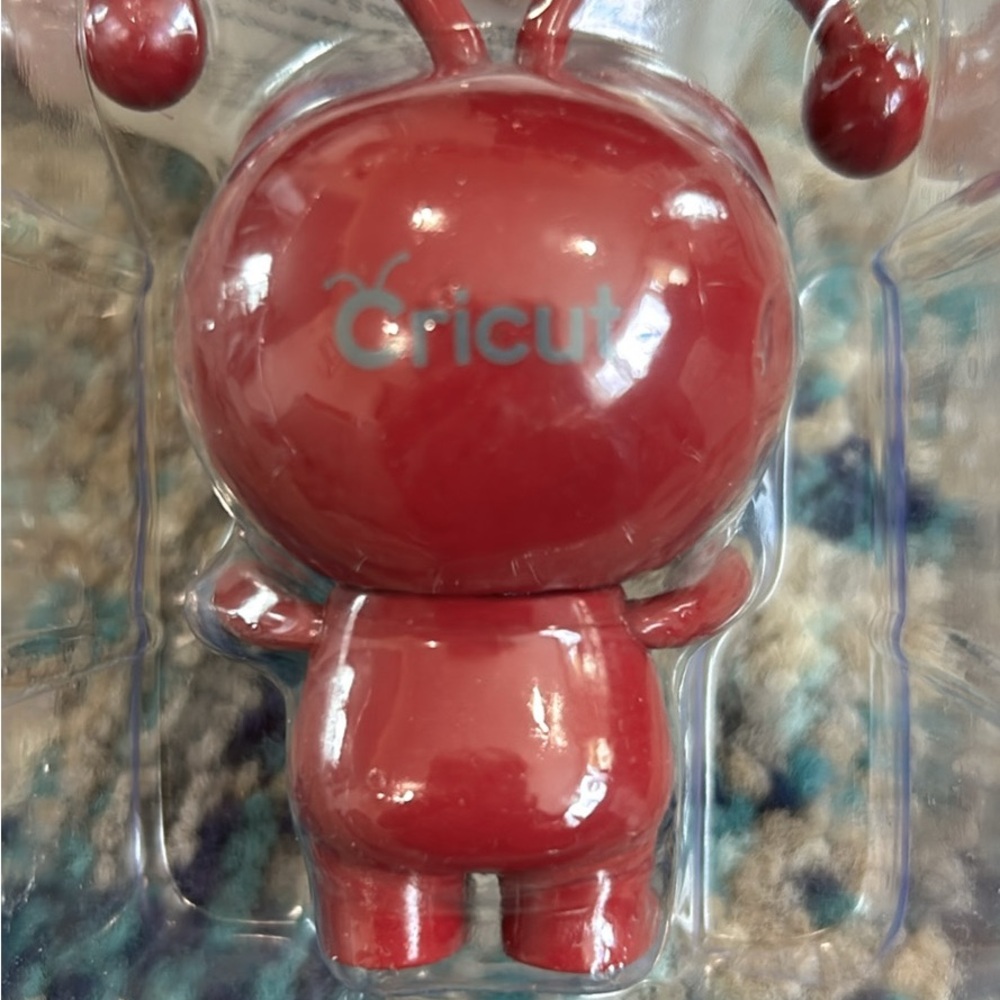 Cricut Cutie Merlot - Picture 2 of 3